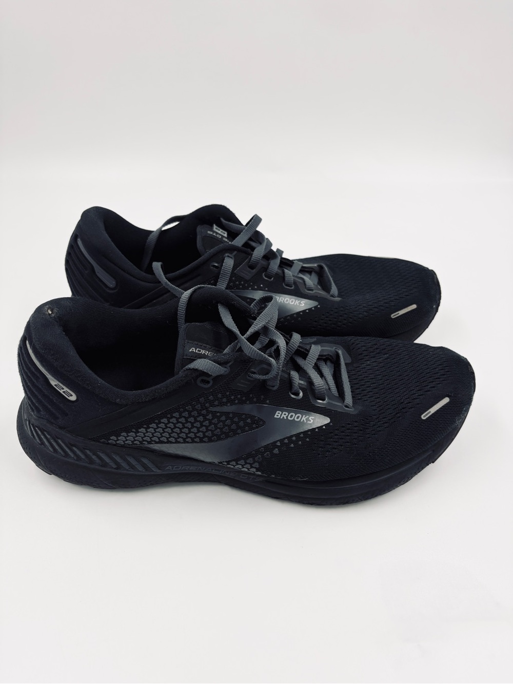 Brooks Adrenaline GTS 22 Running Sneakers 10.5 Wide Black